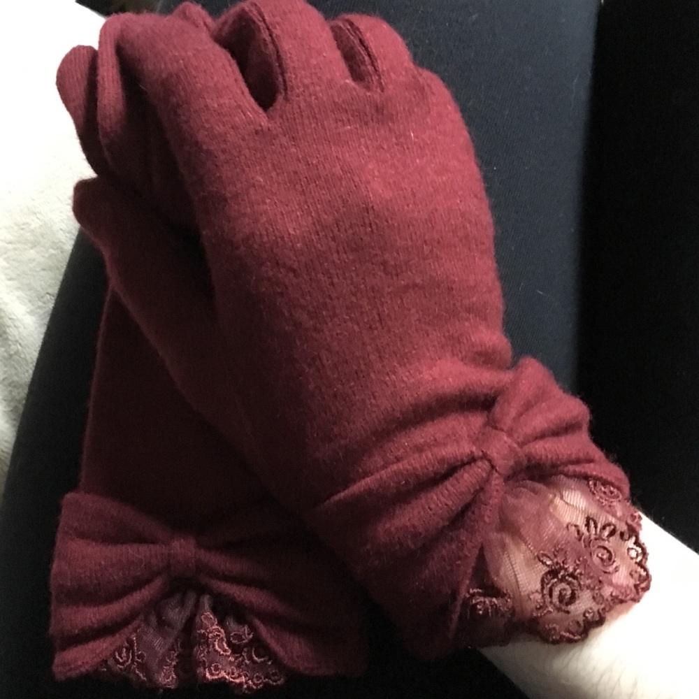Burgundy Lace Accent Wool Gloves